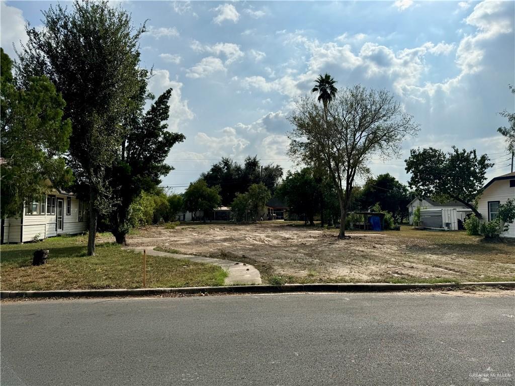421 W Cherokee Avenue
