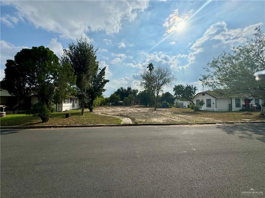 421 W Cherokee Avenue