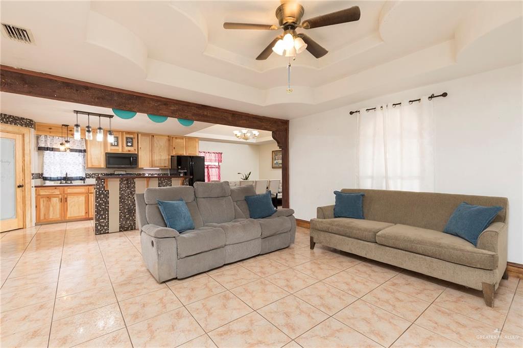 7002 Escondido Lane