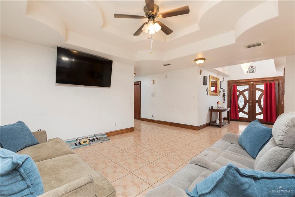 7002 Escondido Lane