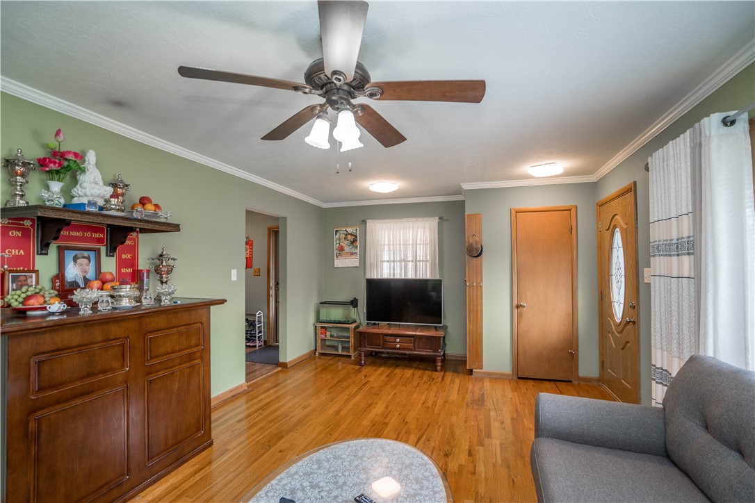 1516 Henderson Avenue