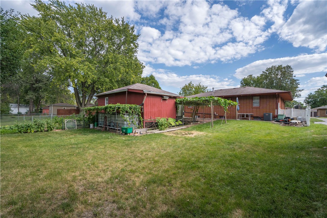 1516 Henderson Avenue