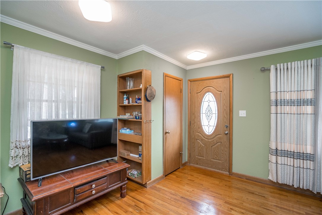 1516 Henderson Avenue