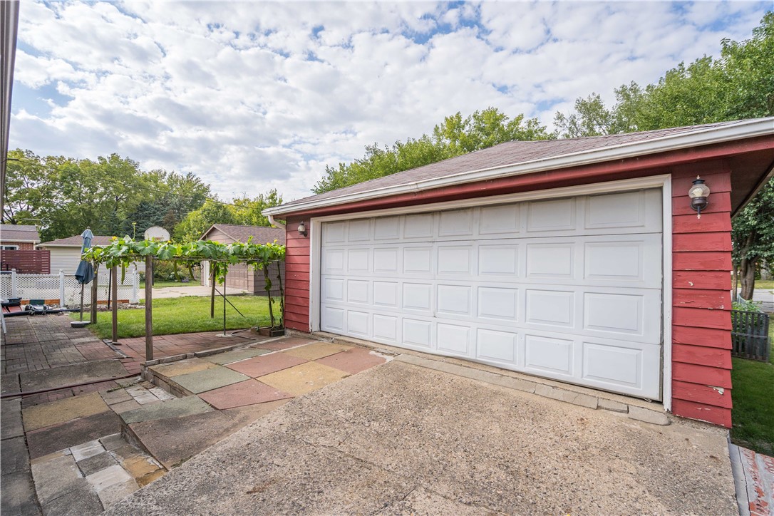 1516 Henderson Avenue