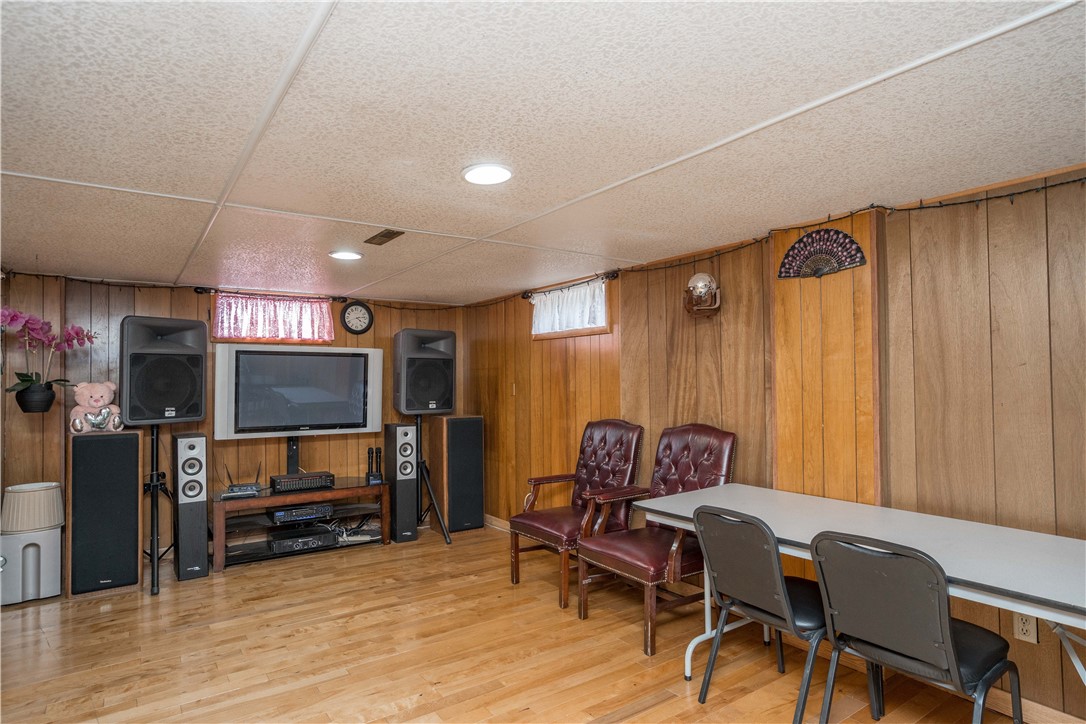 1516 Henderson Avenue