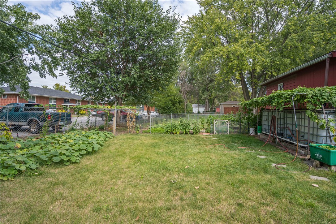 1516 Henderson Avenue