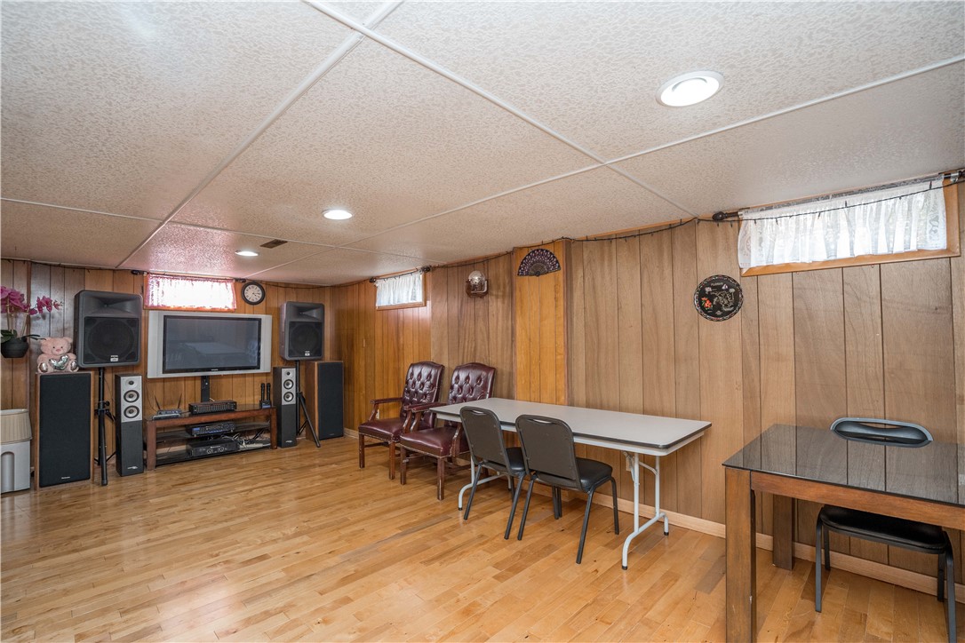 1516 Henderson Avenue