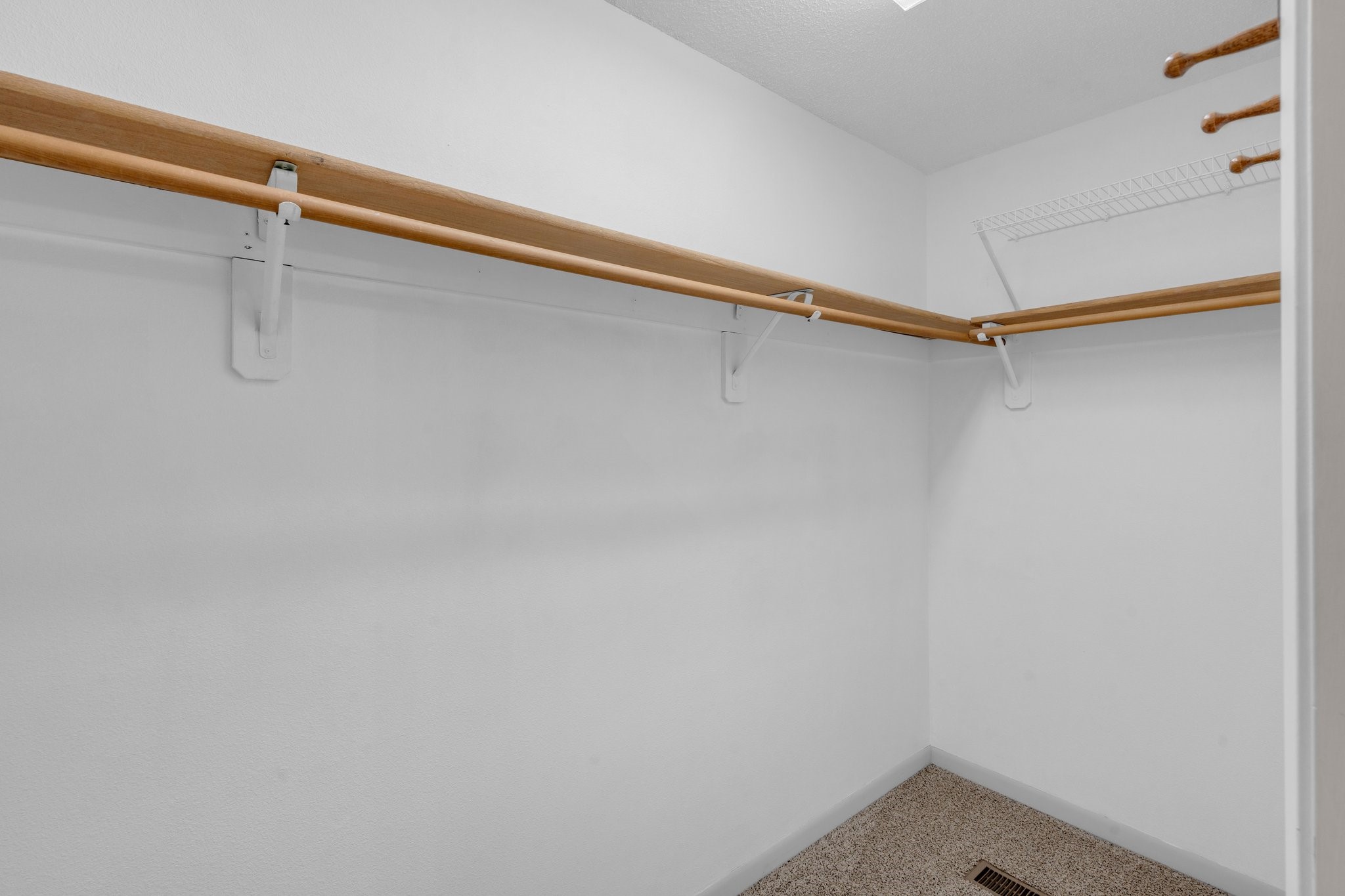 6902 Brookview Drive