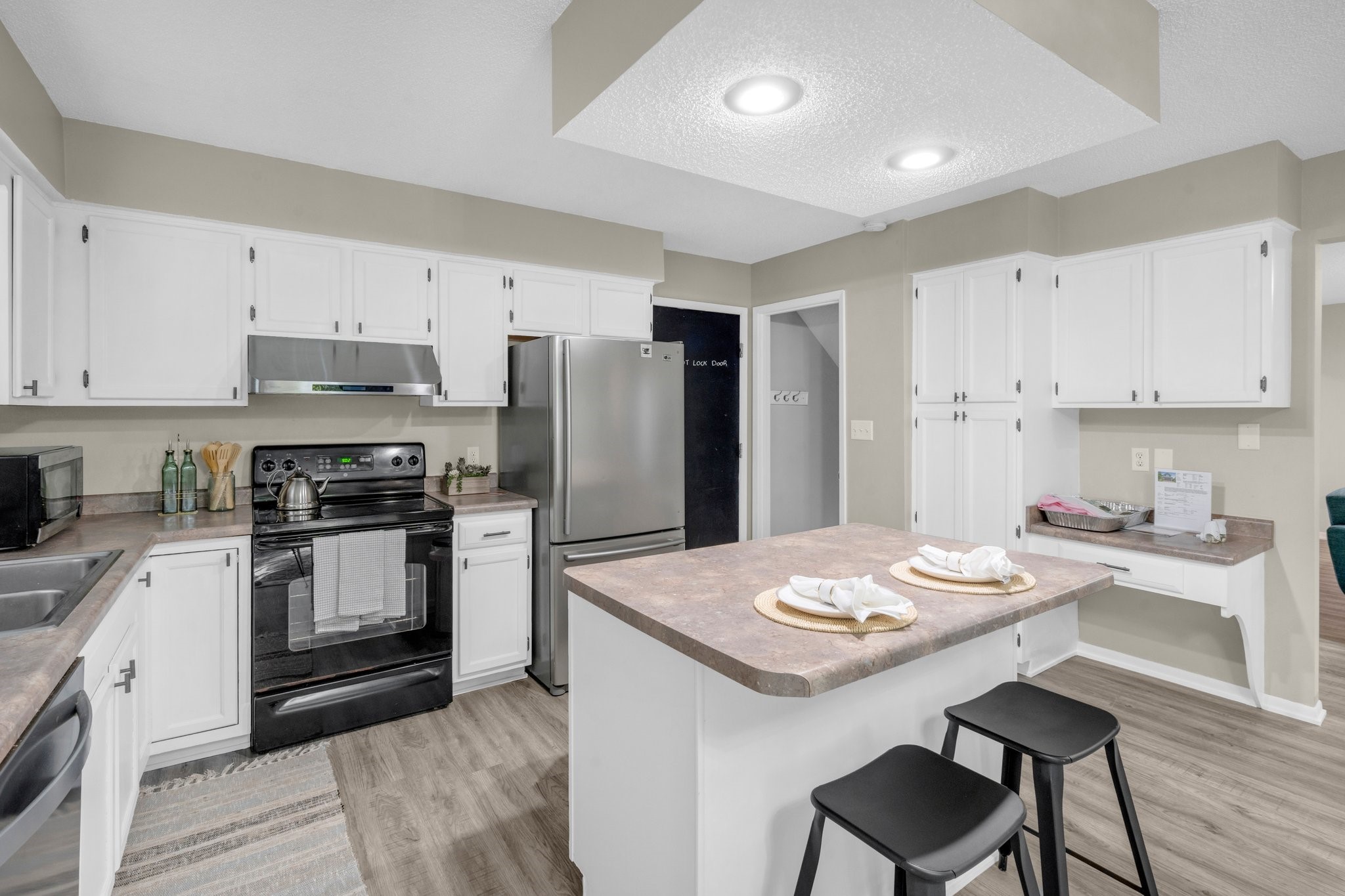 6902 Brookview Drive