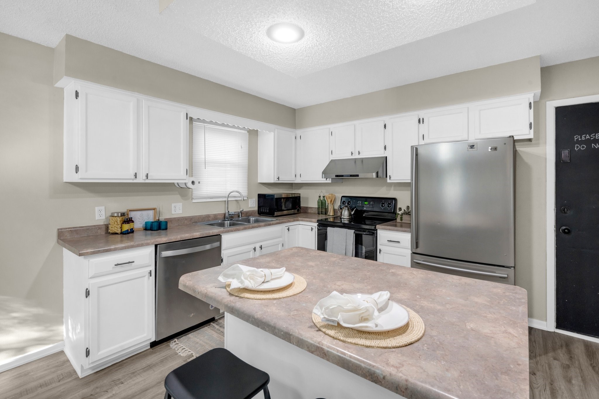 6902 Brookview Drive