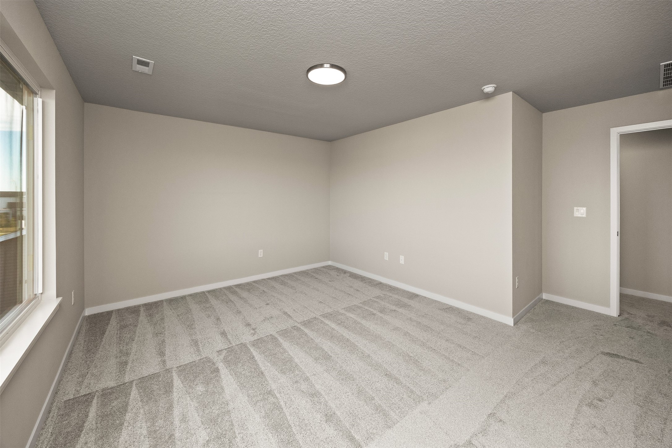 555 NW Compass Avenue