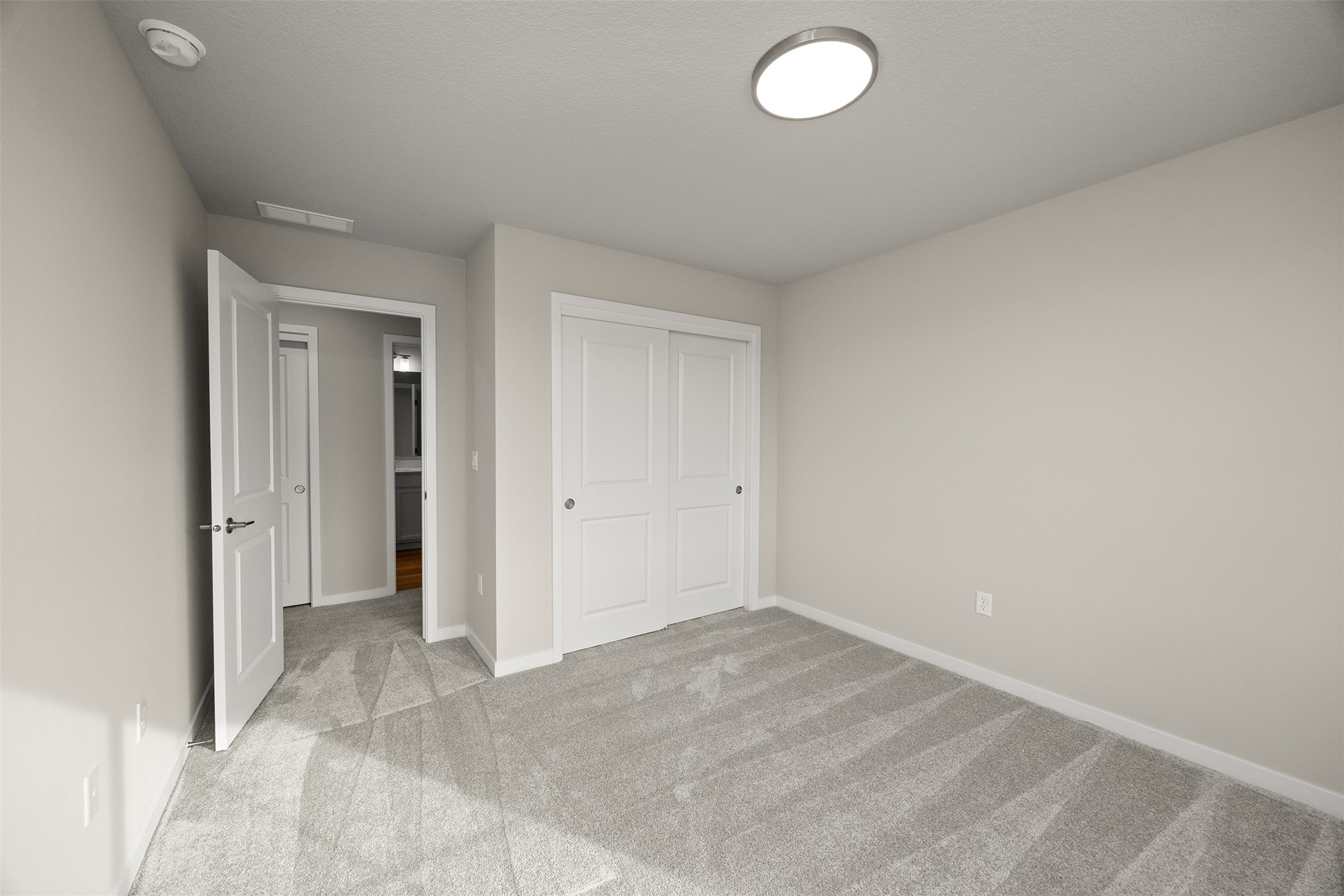 555 NW Compass Avenue