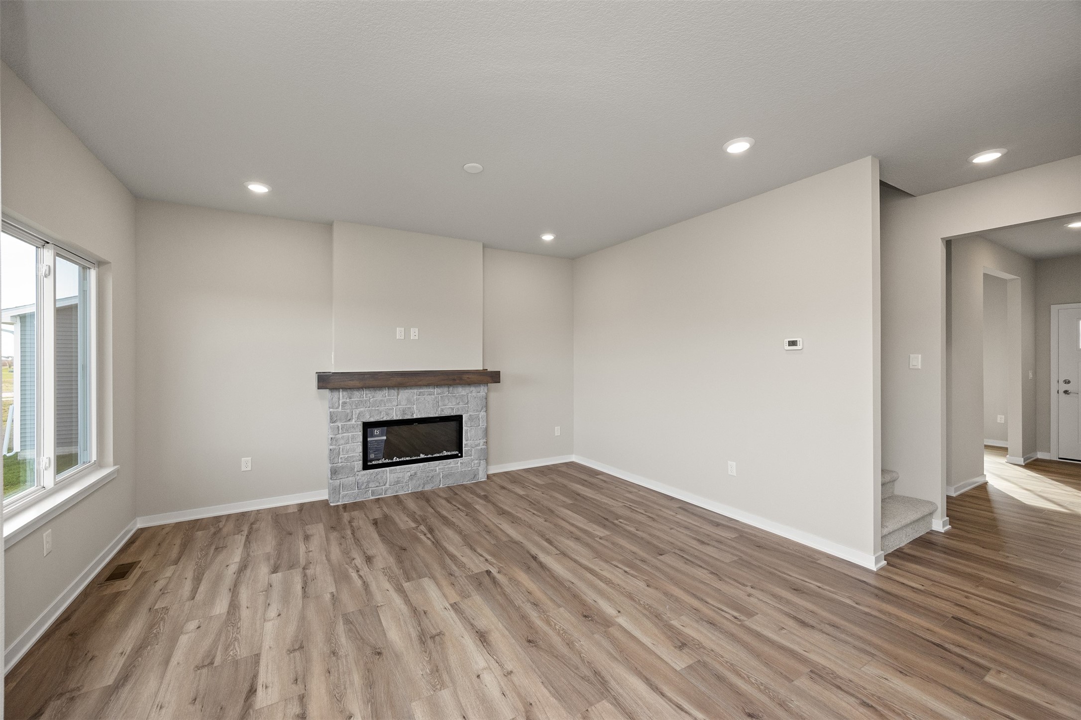 555 NW Compass Avenue