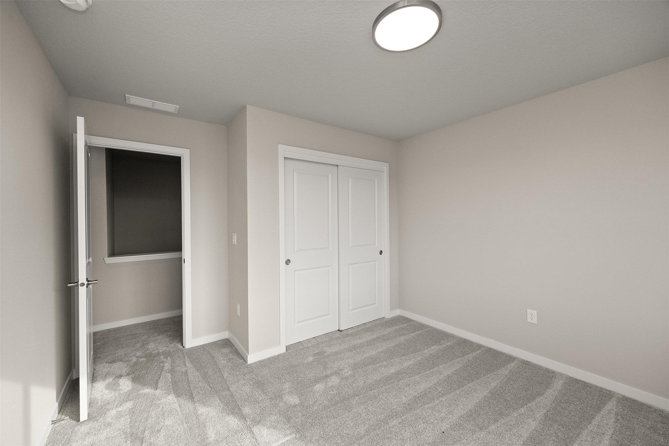 555 NW Compass Avenue