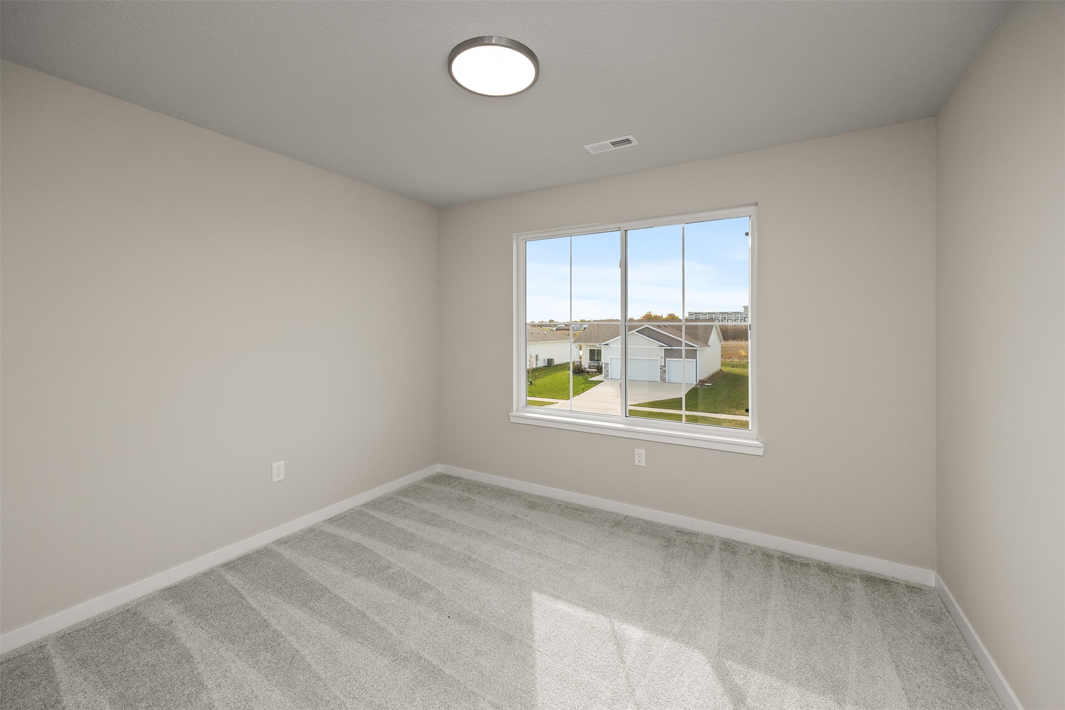 555 NW Compass Avenue