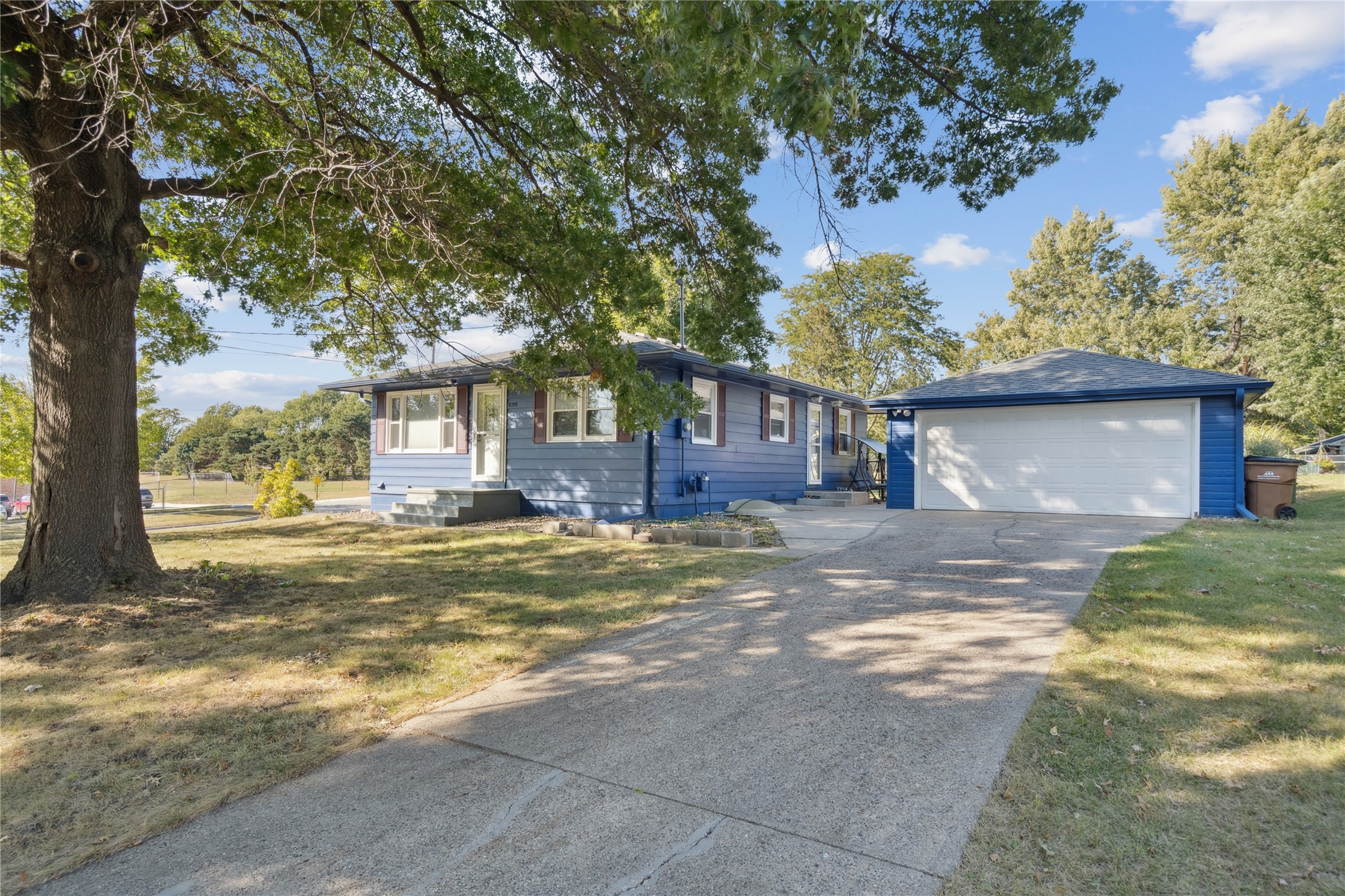 8195 Sunrise Boulevard