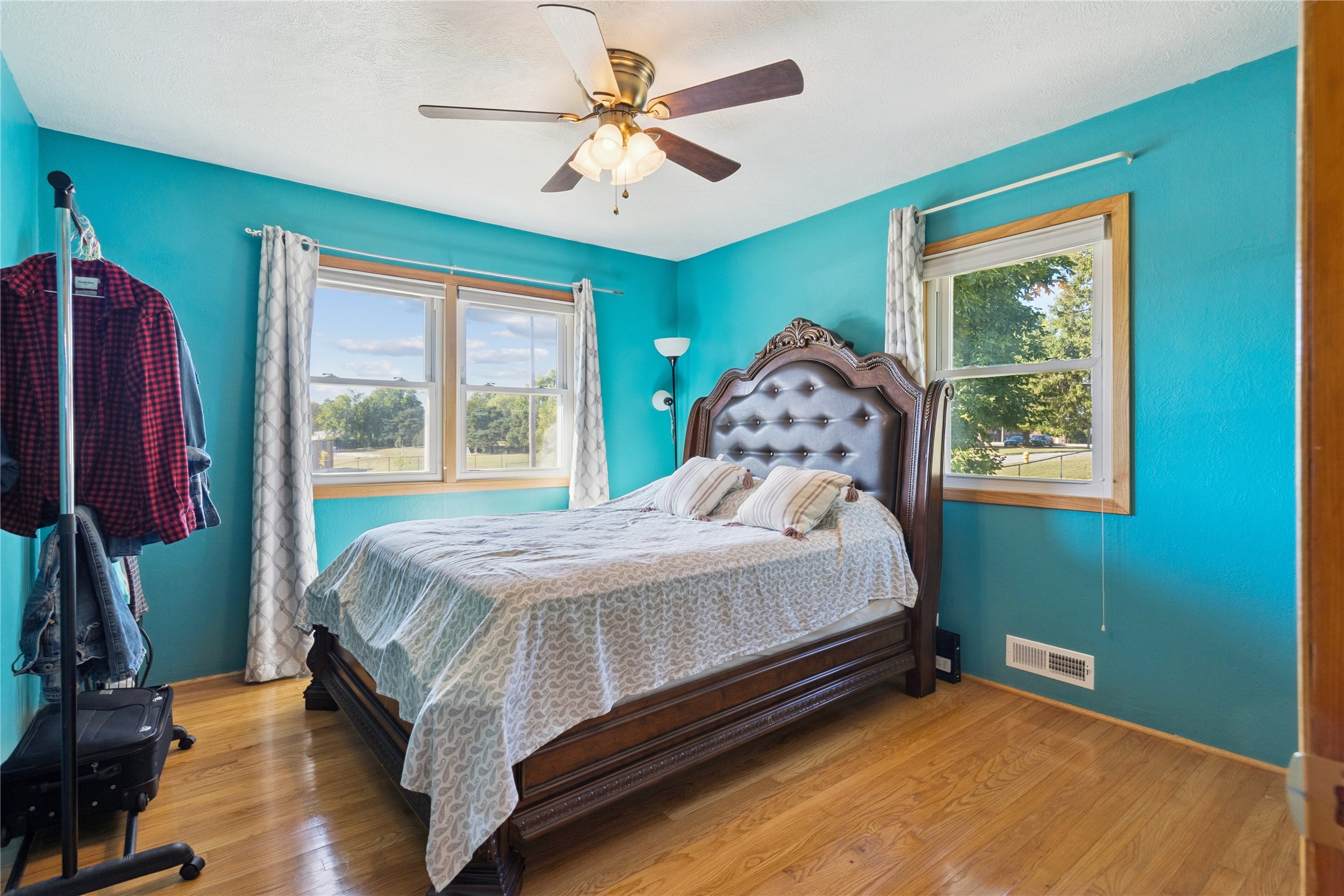 8195 Sunrise Boulevard