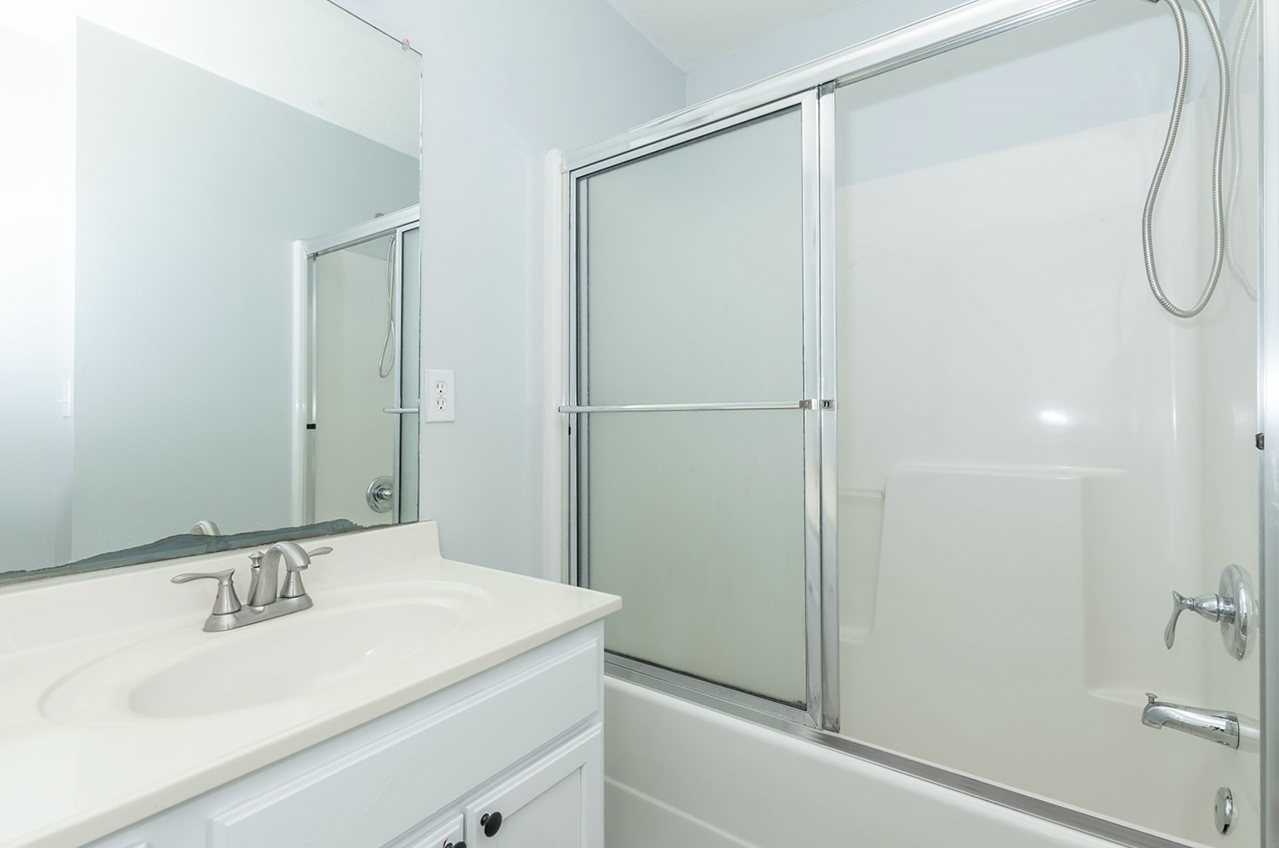 2905 SE Stone Ridge Street