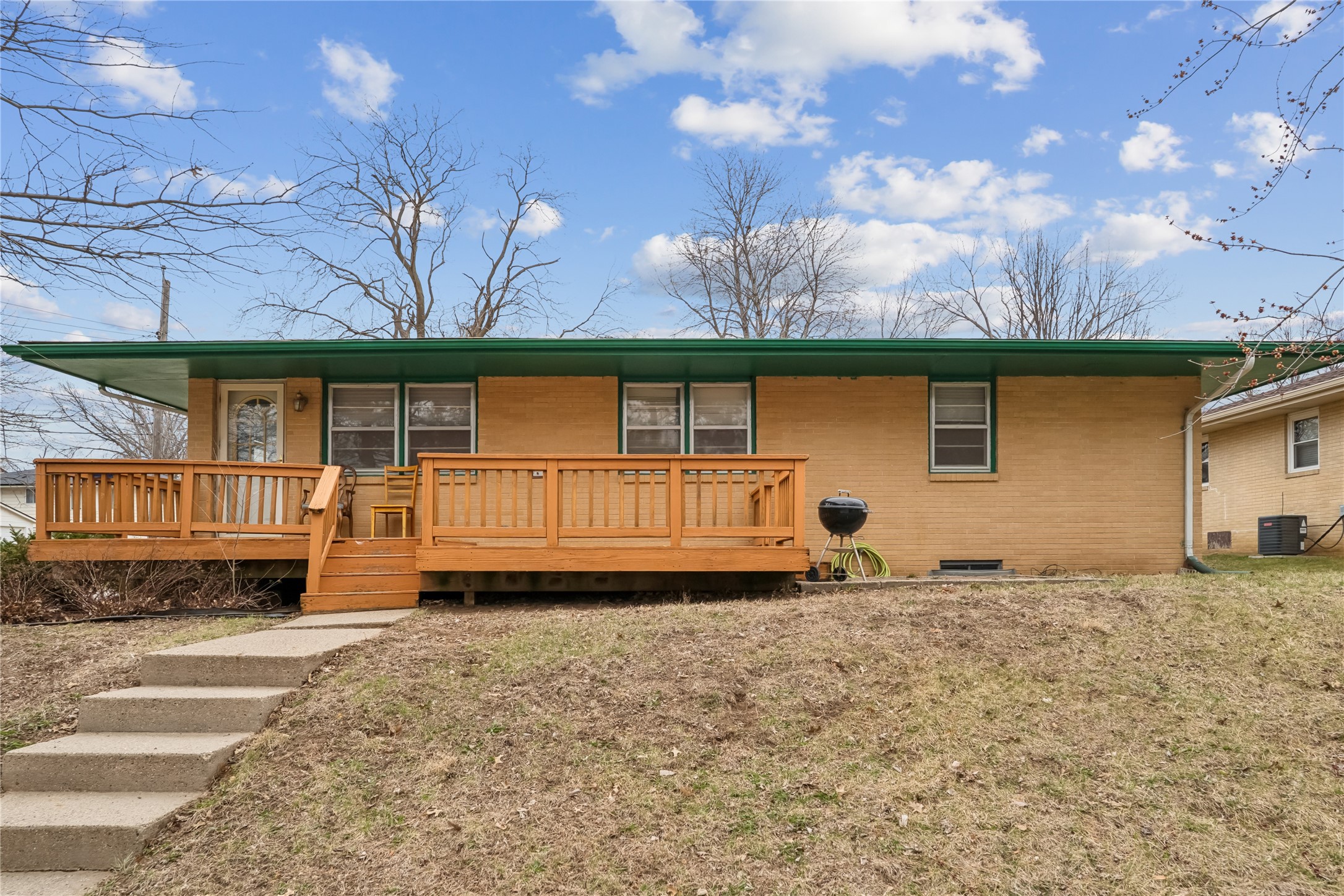 7422 Oak Brook Drive