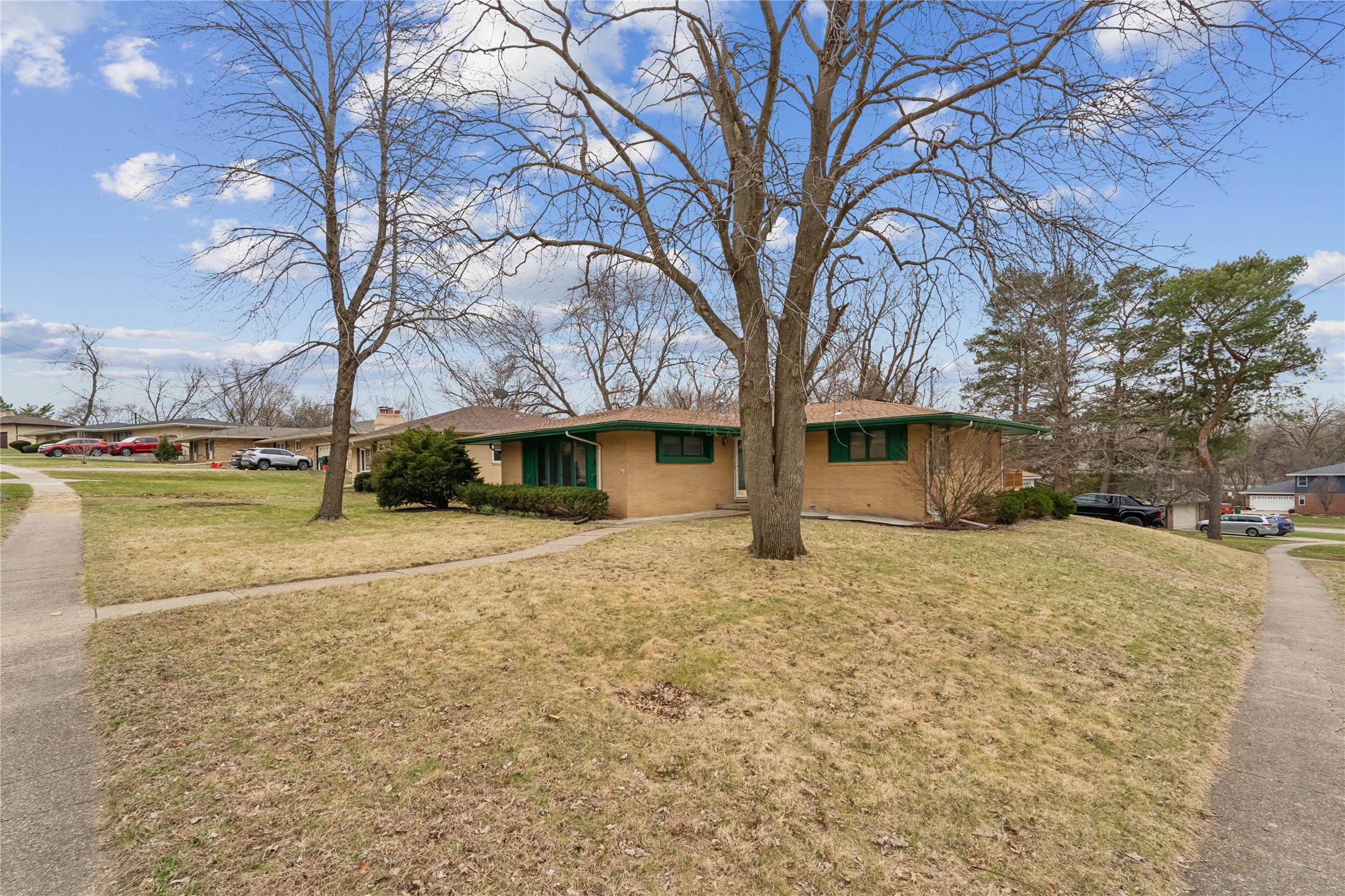 7422 Oak Brook Drive