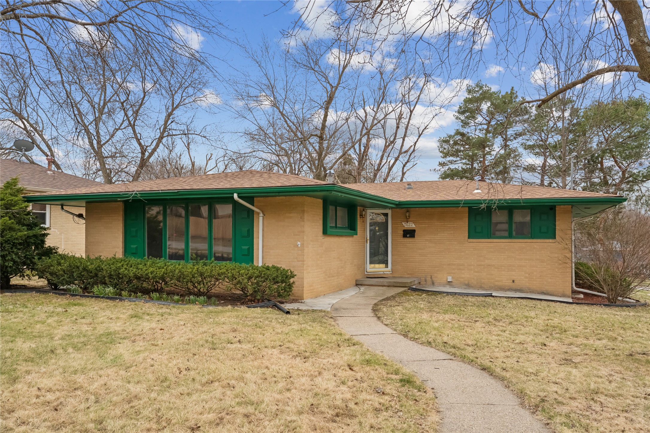 7422 Oak Brook Drive