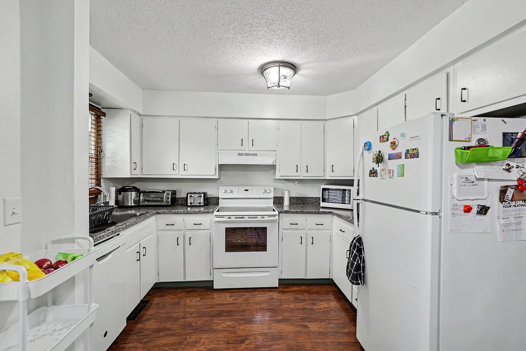 733 NW Greenwood Street 20