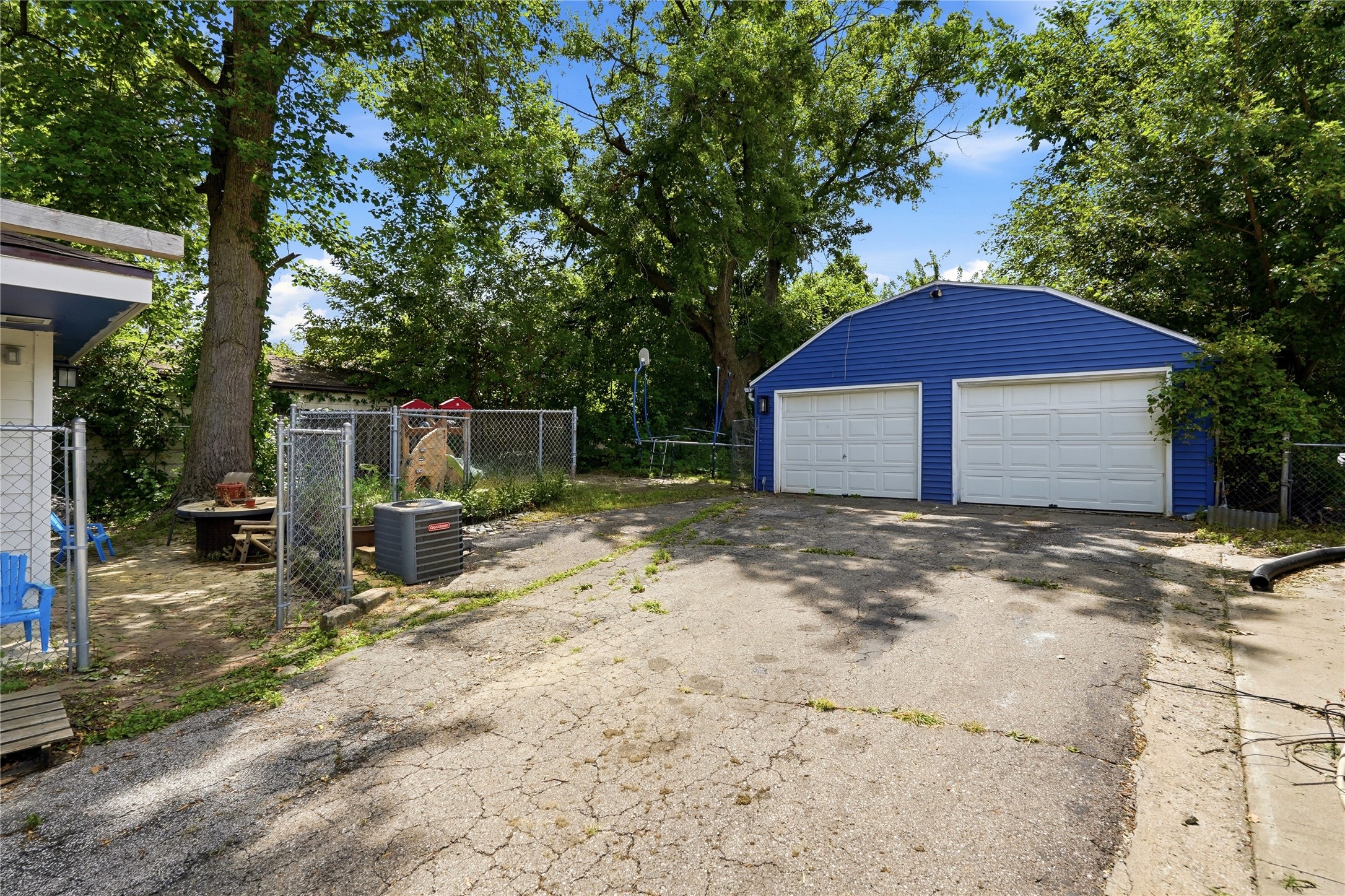 3936 E 8th Street