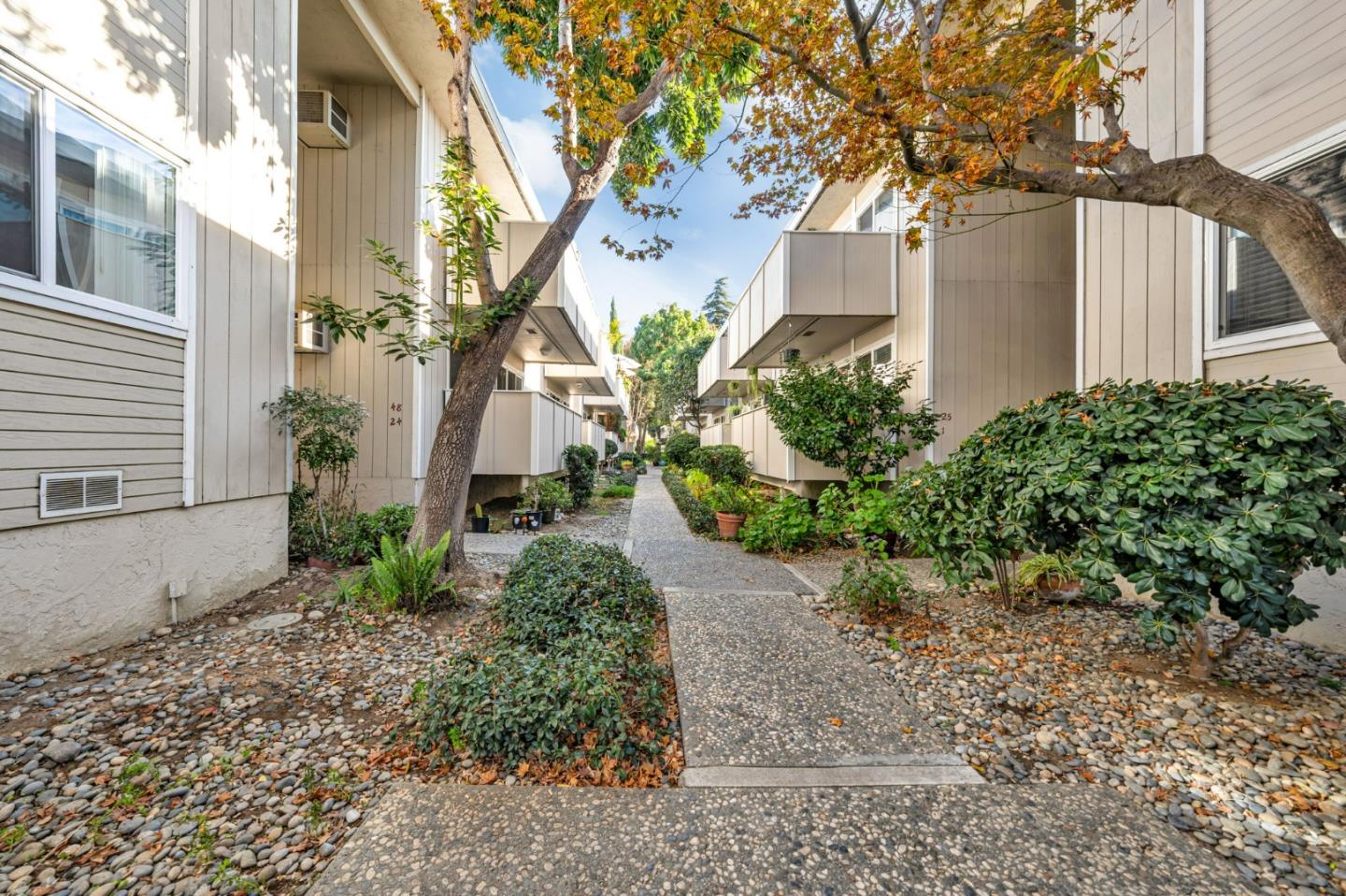 1898 Meridian Avenue Unit: 31