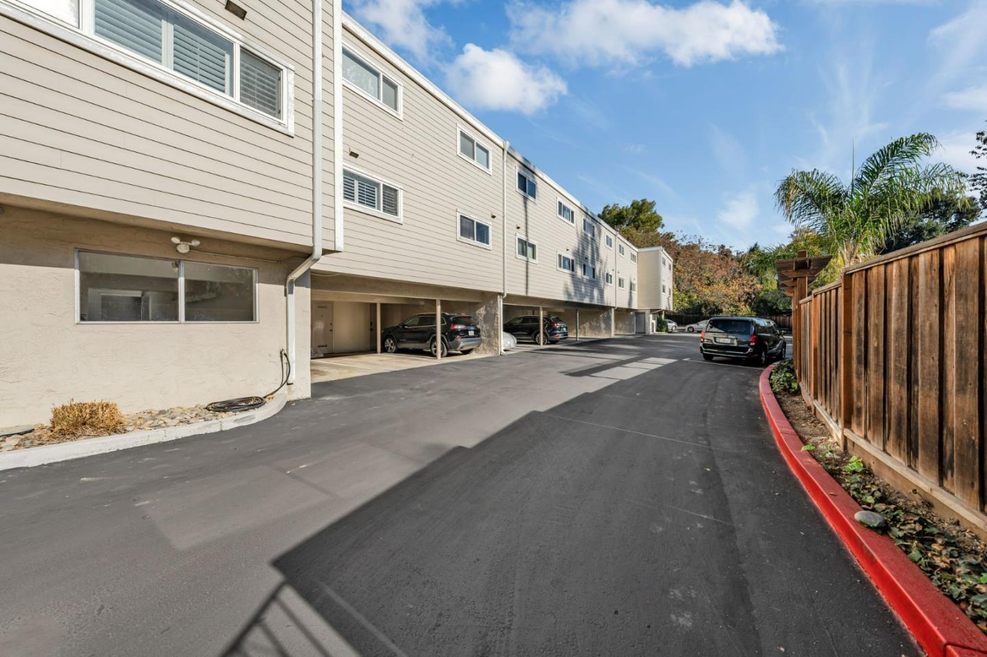 1898 Meridian Avenue Unit: 31