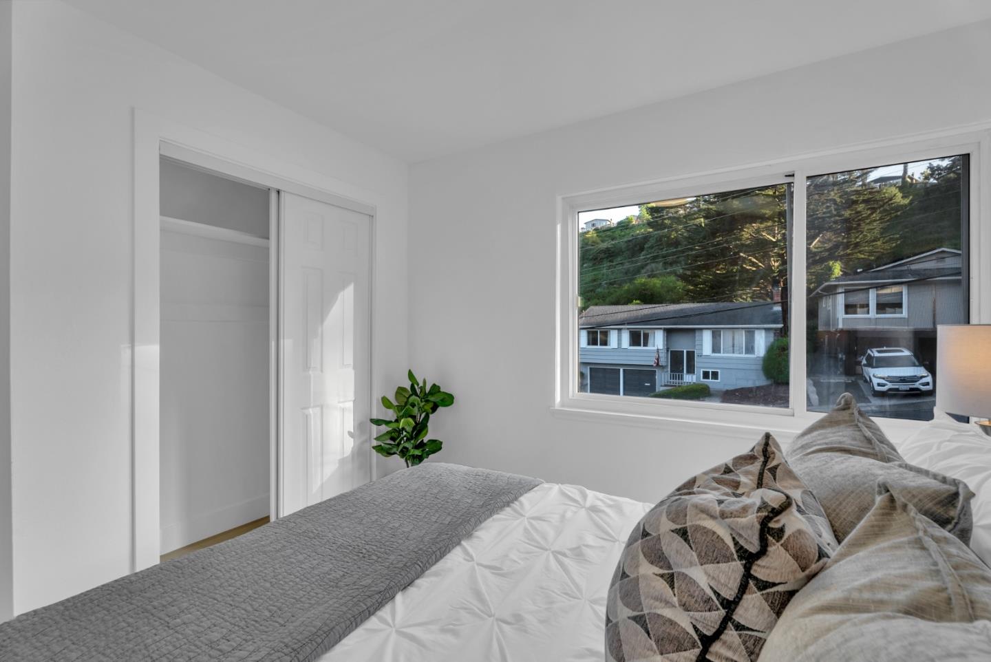 1546 Terra Nova BLVD