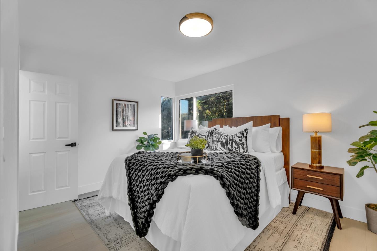 1546 Terra Nova BLVD