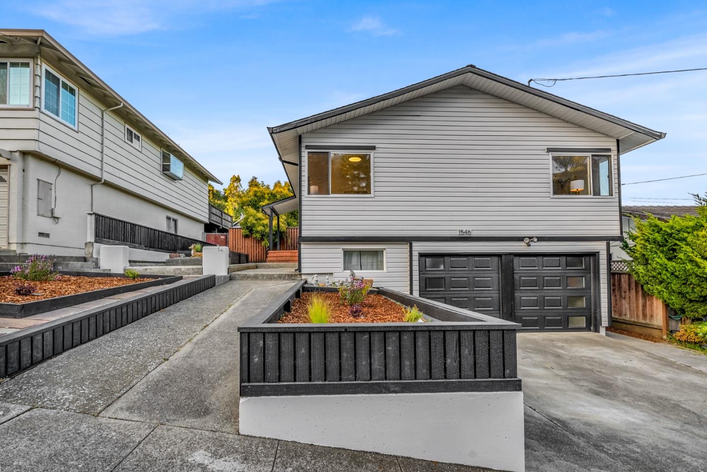 1546 Terra Nova BLVD