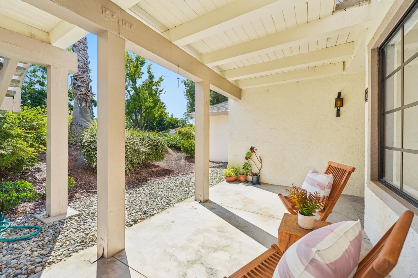 5286 Cribari Heights