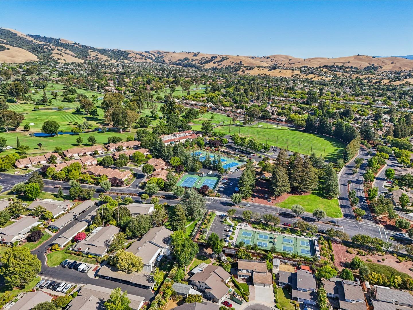 5286 Cribari Heights