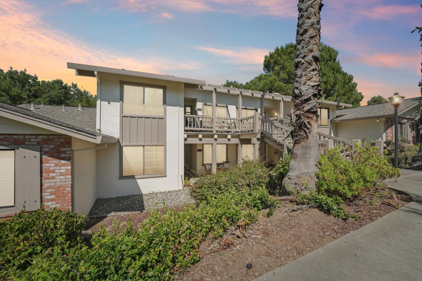 5286 Cribari Heights