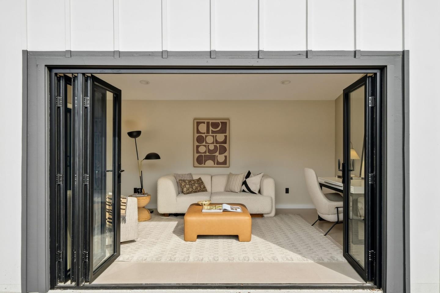 371 East Oakwood Boulevard