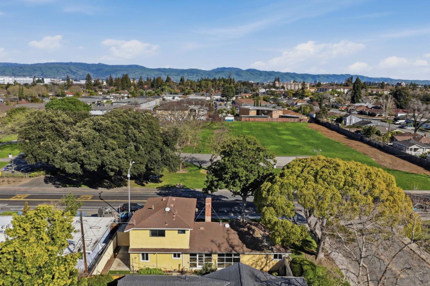 1846 Los Padres Boulevard