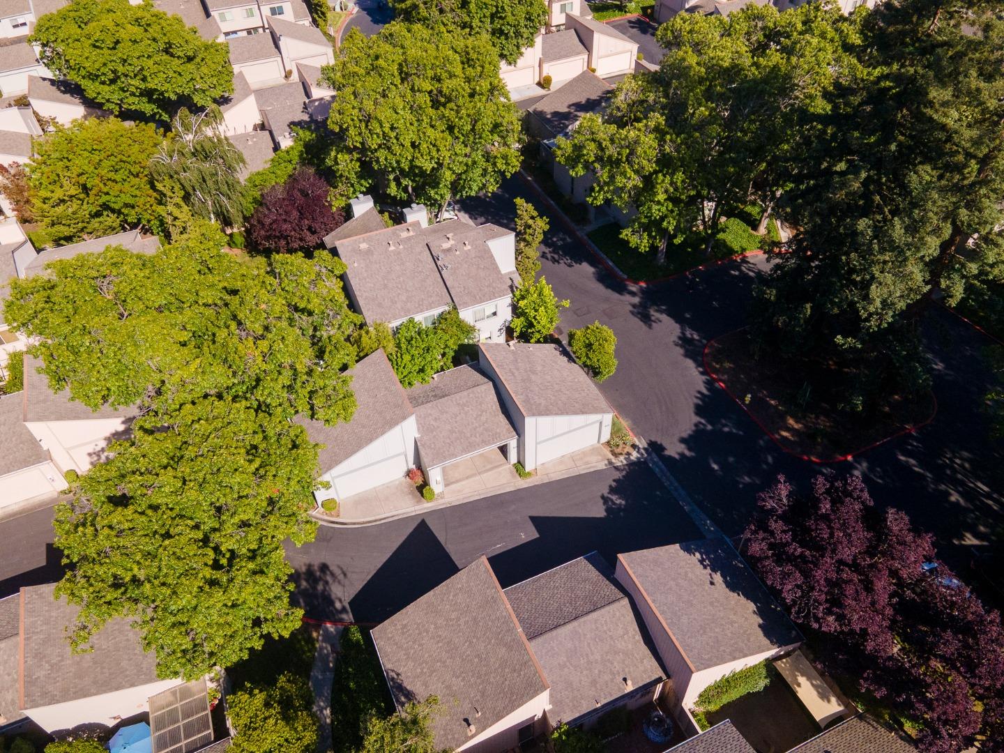 1534 Huddersfield Court