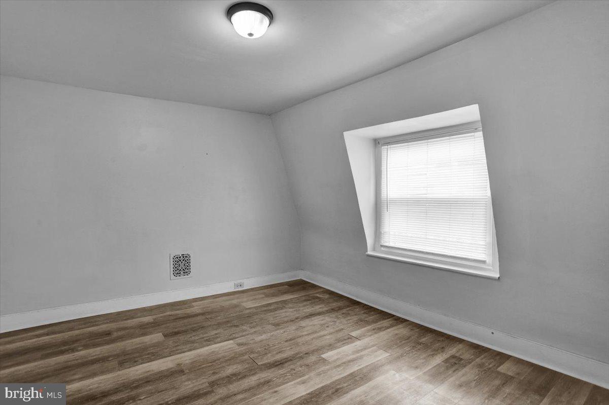 548 PIKE STREET