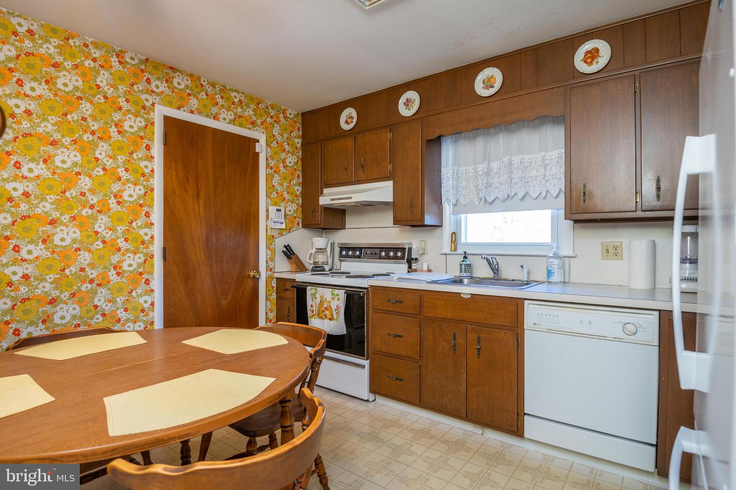 17 HEARTHSTONE DRIVE