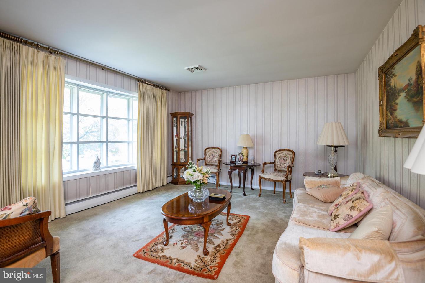 17 HEARTHSTONE DRIVE