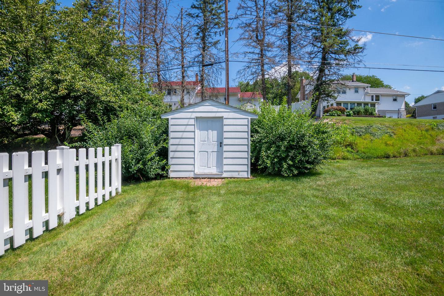 17 HEARTHSTONE DRIVE