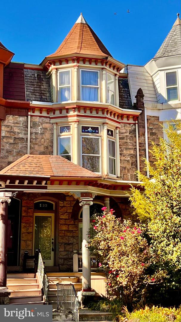 932 N 5TH STREET