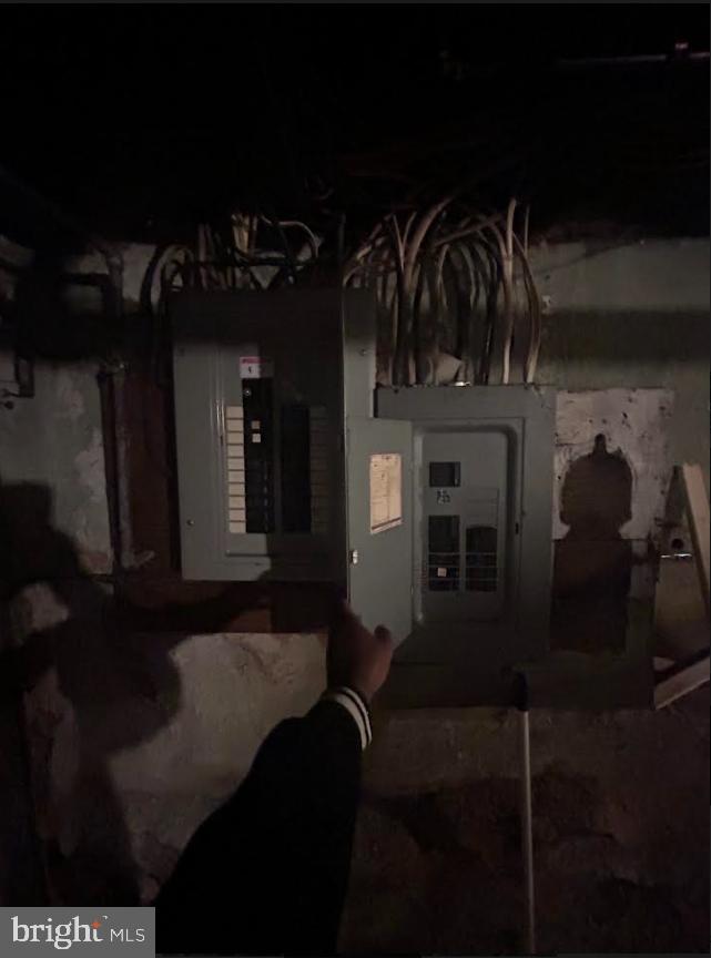 208 DOUGLASS STREET
