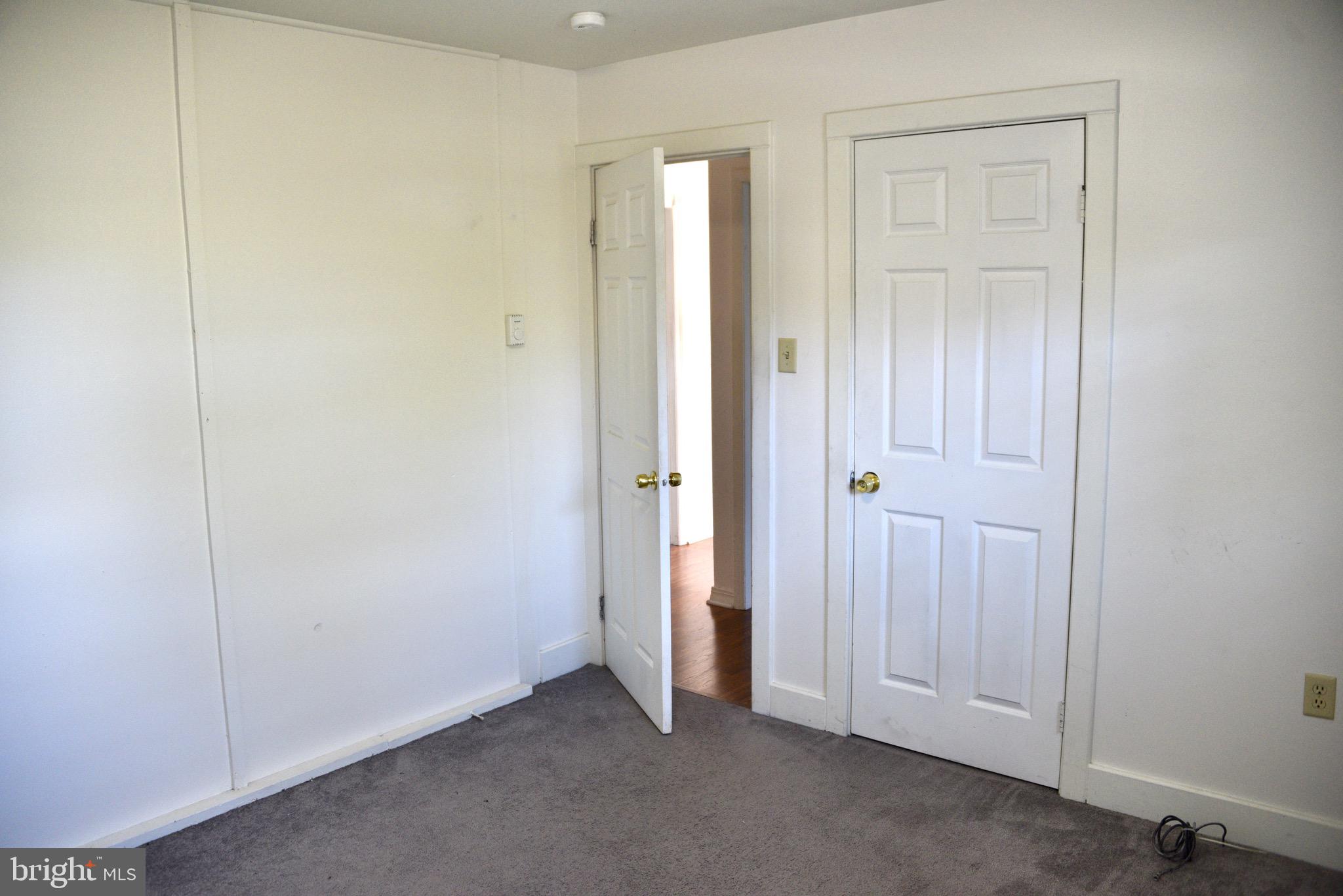 212 W Meadow AVENUE