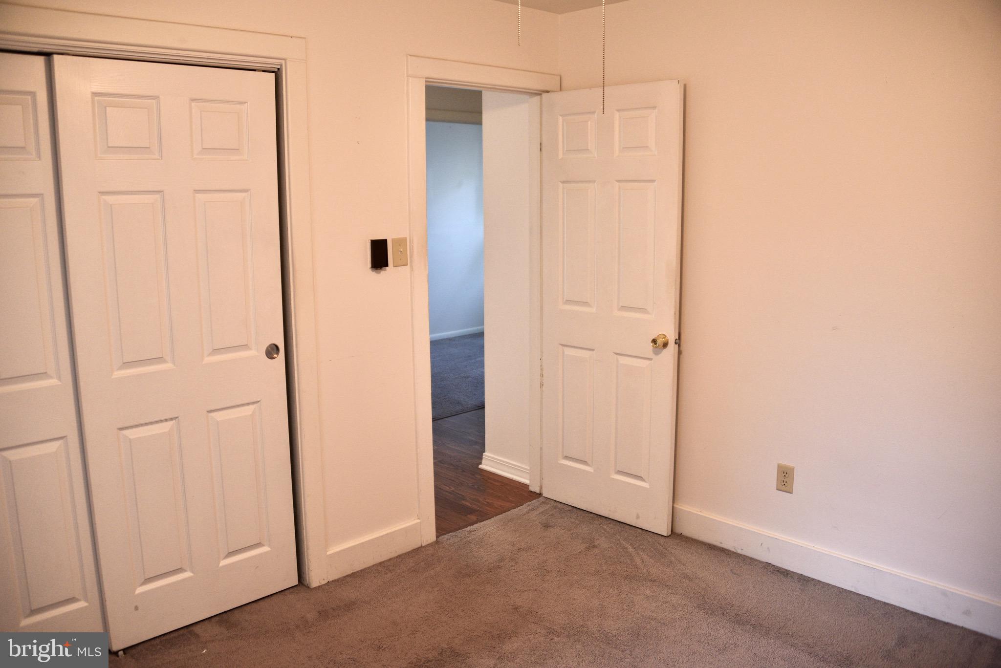 212 W Meadow AVENUE