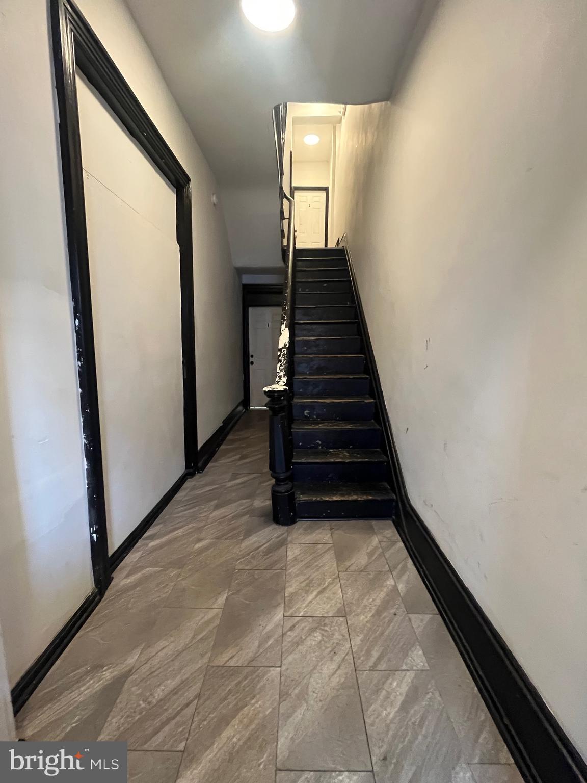 327 N 6th STREET