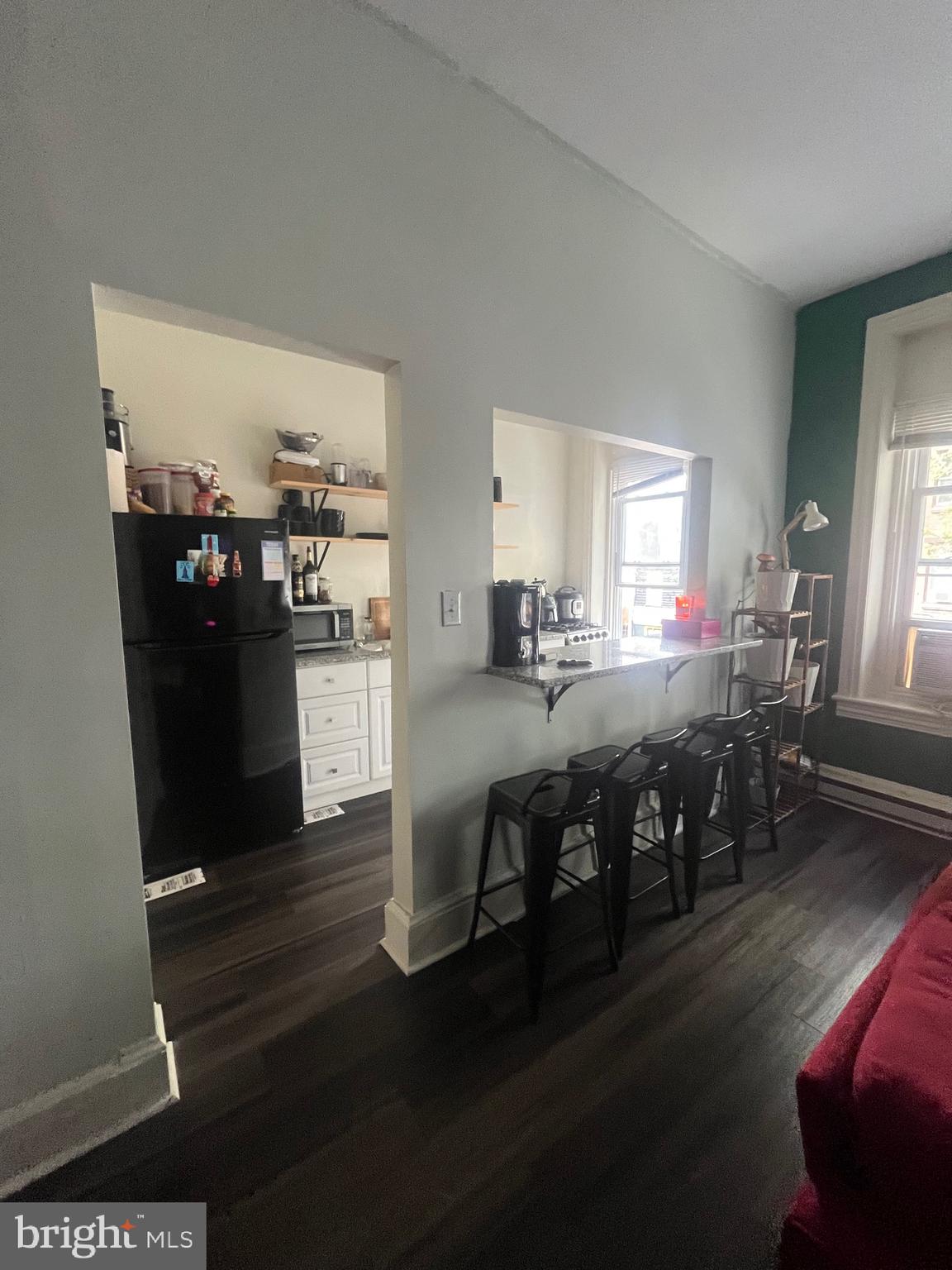 327 N 6th STREET