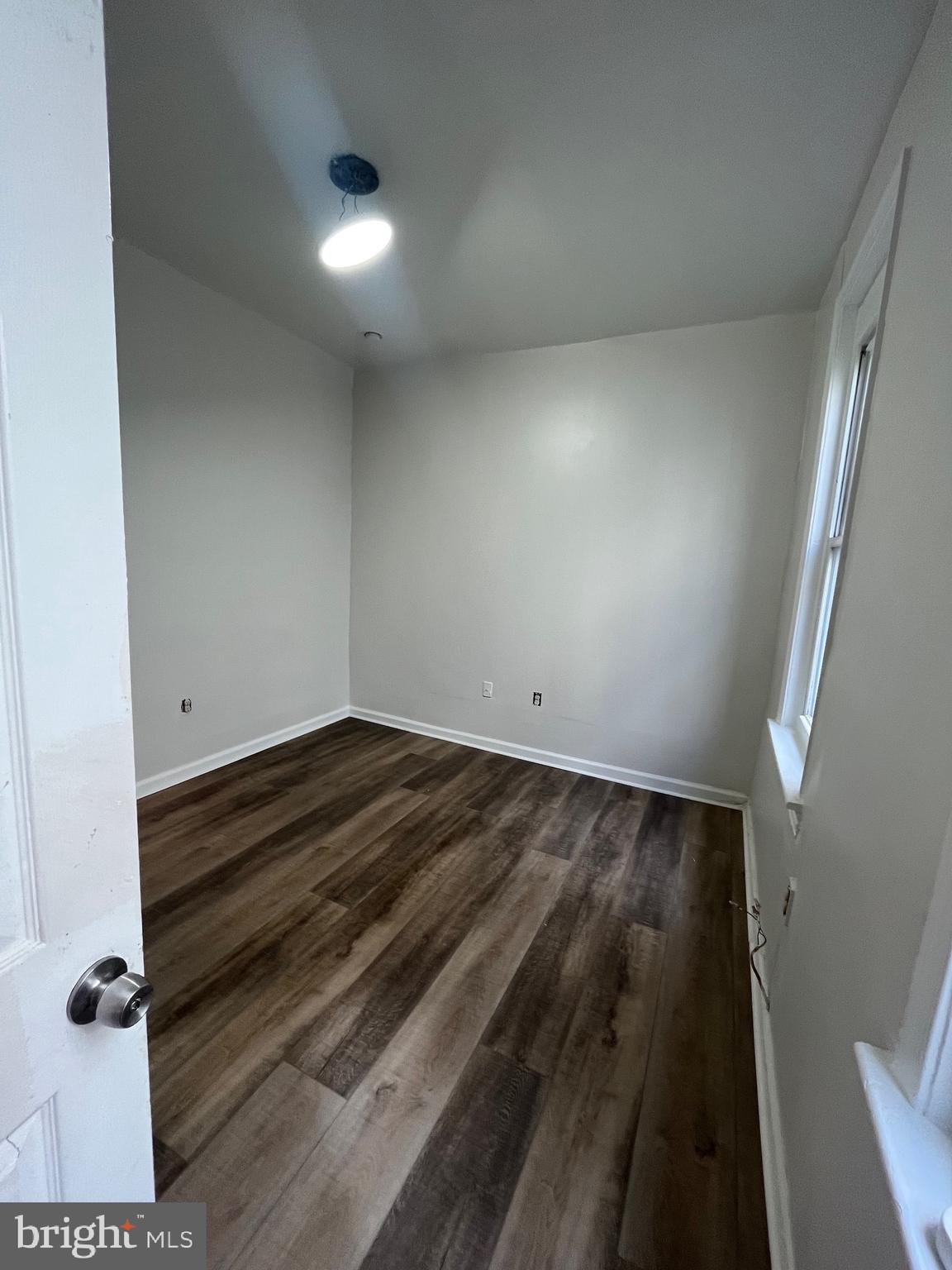 327 N 6th STREET