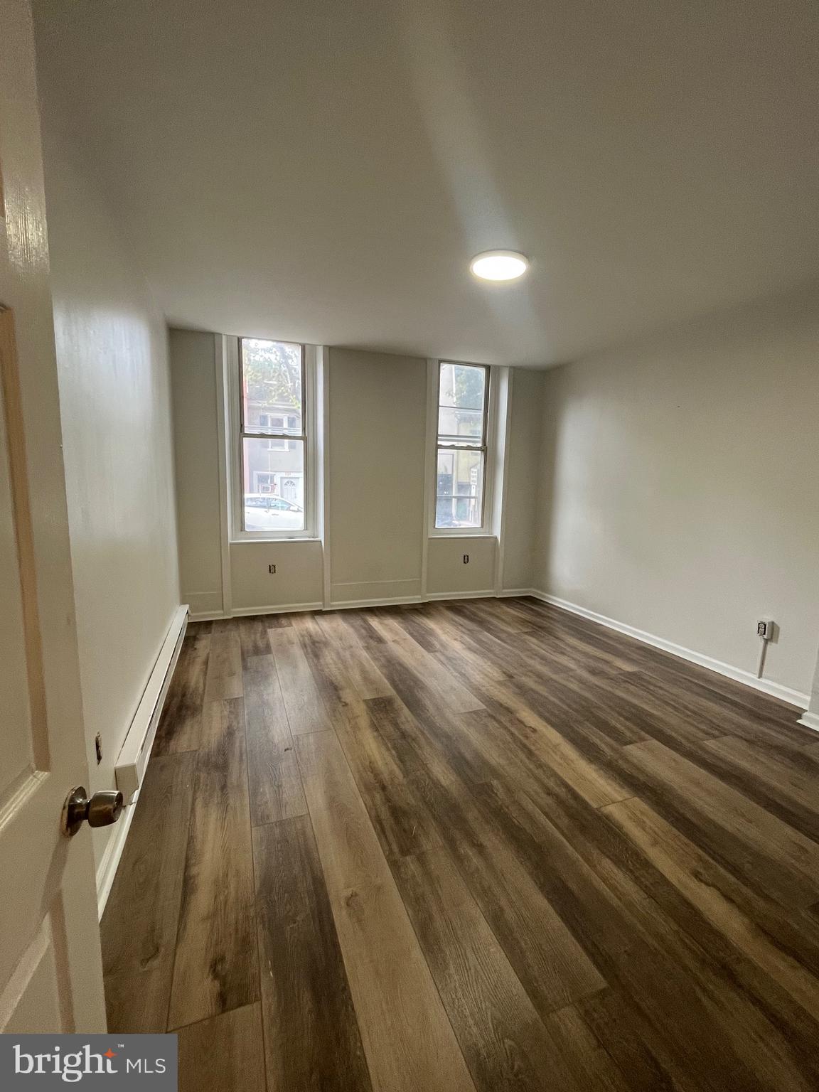 327 N 6th STREET